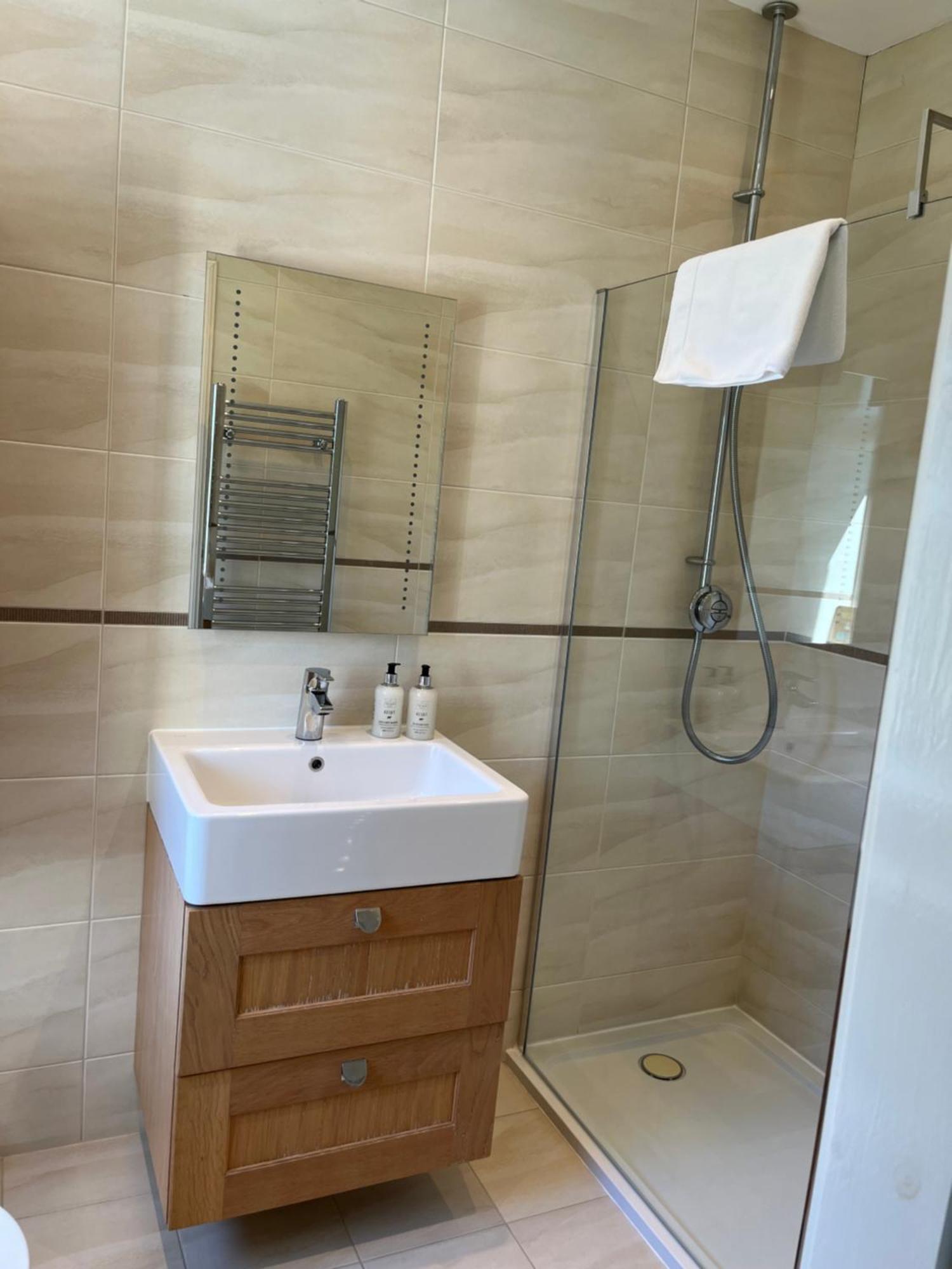 Vicarsford Farmhouse With Hot Tub ルーカーズ エクステリア 写真